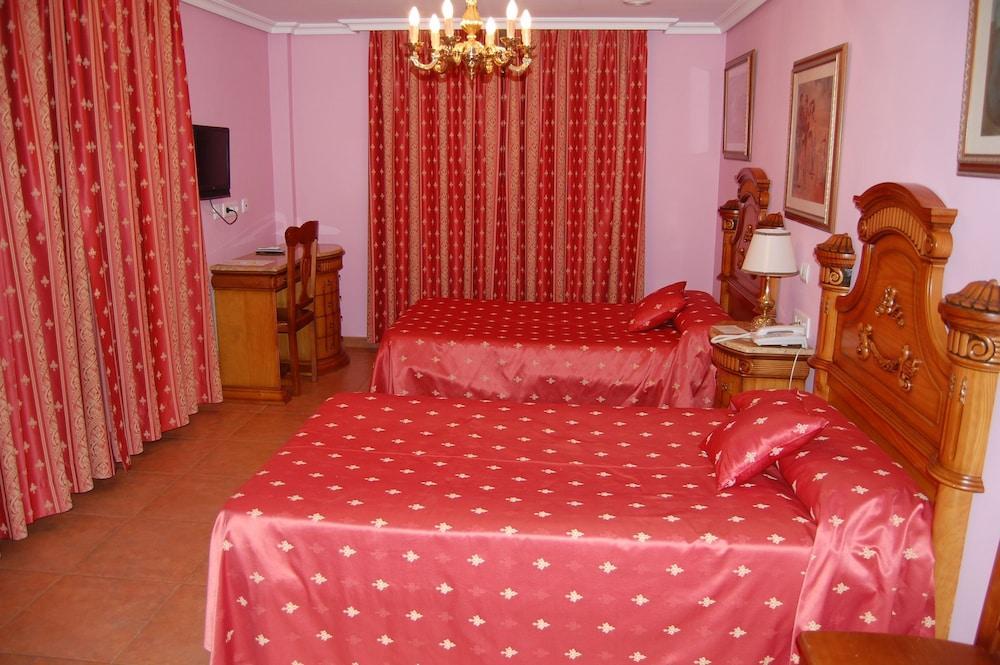 Hotel Flor De La Mancha Ла-Рода Екстер'єр фото