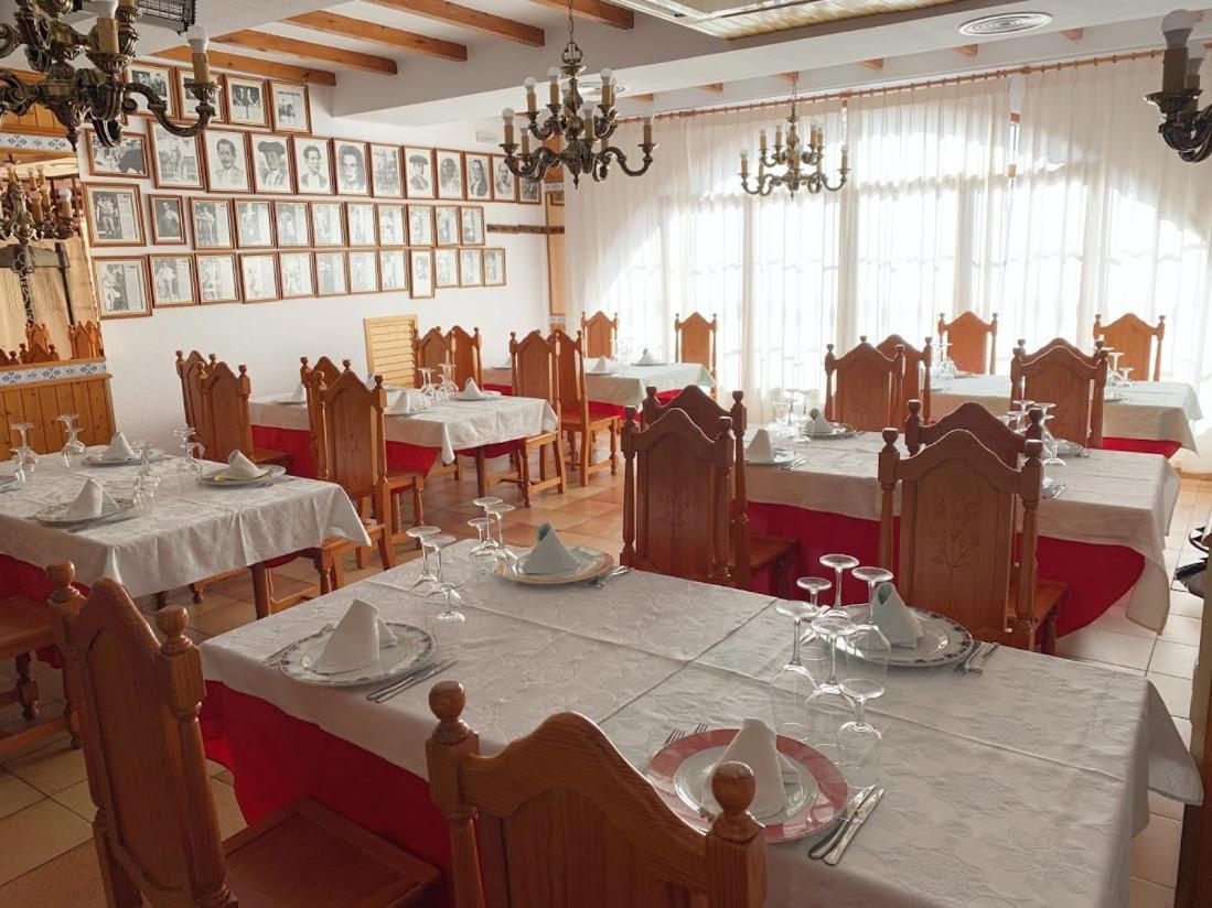 Hotel Flor De La Mancha Ла-Рода Екстер'єр фото